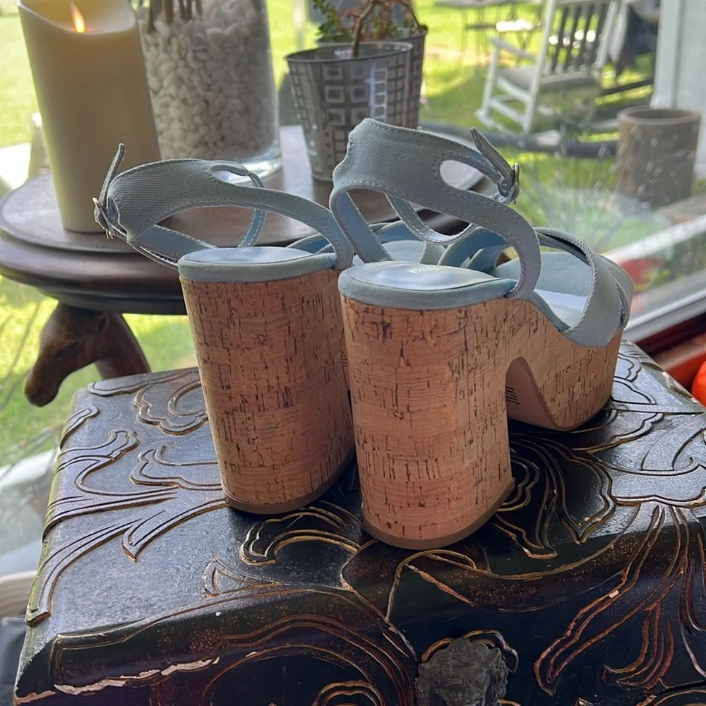 Ladies Madden Girl Light Blue Denim Cork Wedge 8 1/2 Brand New ! - Picture 3 of 5